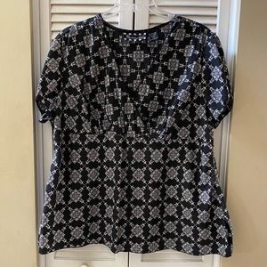 ♦️3$15♦️Manhattan Girl - Sz 20W V-Neck Top